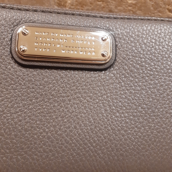 Marc Jacob's Wallet - Picture 4 of 7